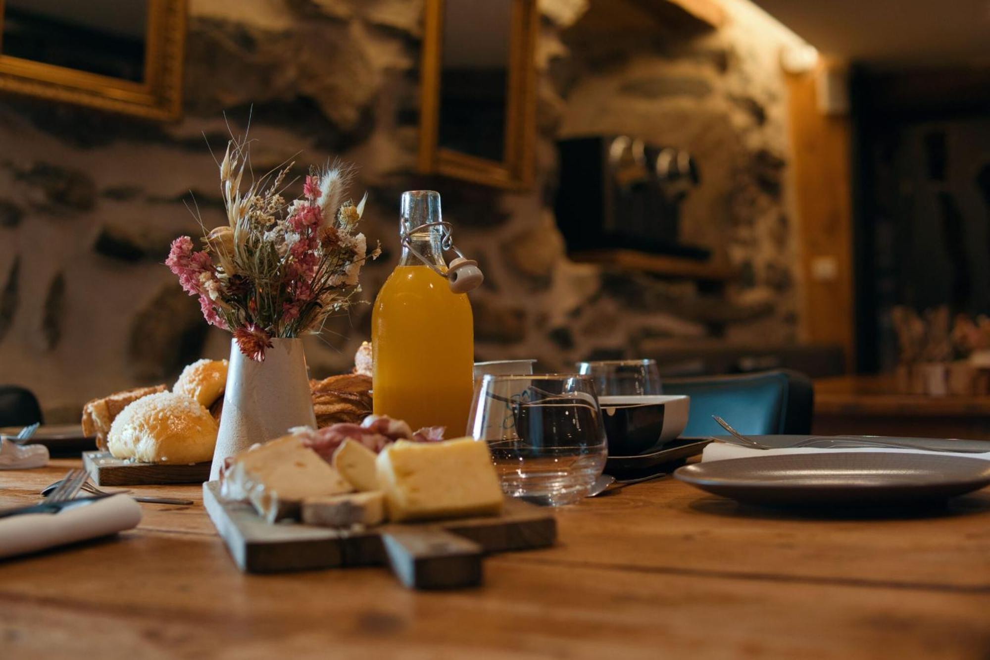 La Ferme Du Bien-Etre Bed & Breakfast Saint-Julien-Chapteuil ภายนอก รูปภาพ